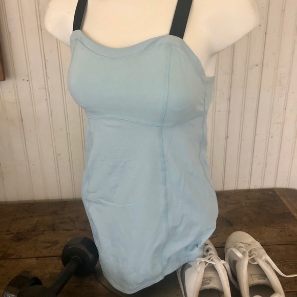 Lululemon soft blue cross back top! Size Small 4/6 - Picture 1 of 8